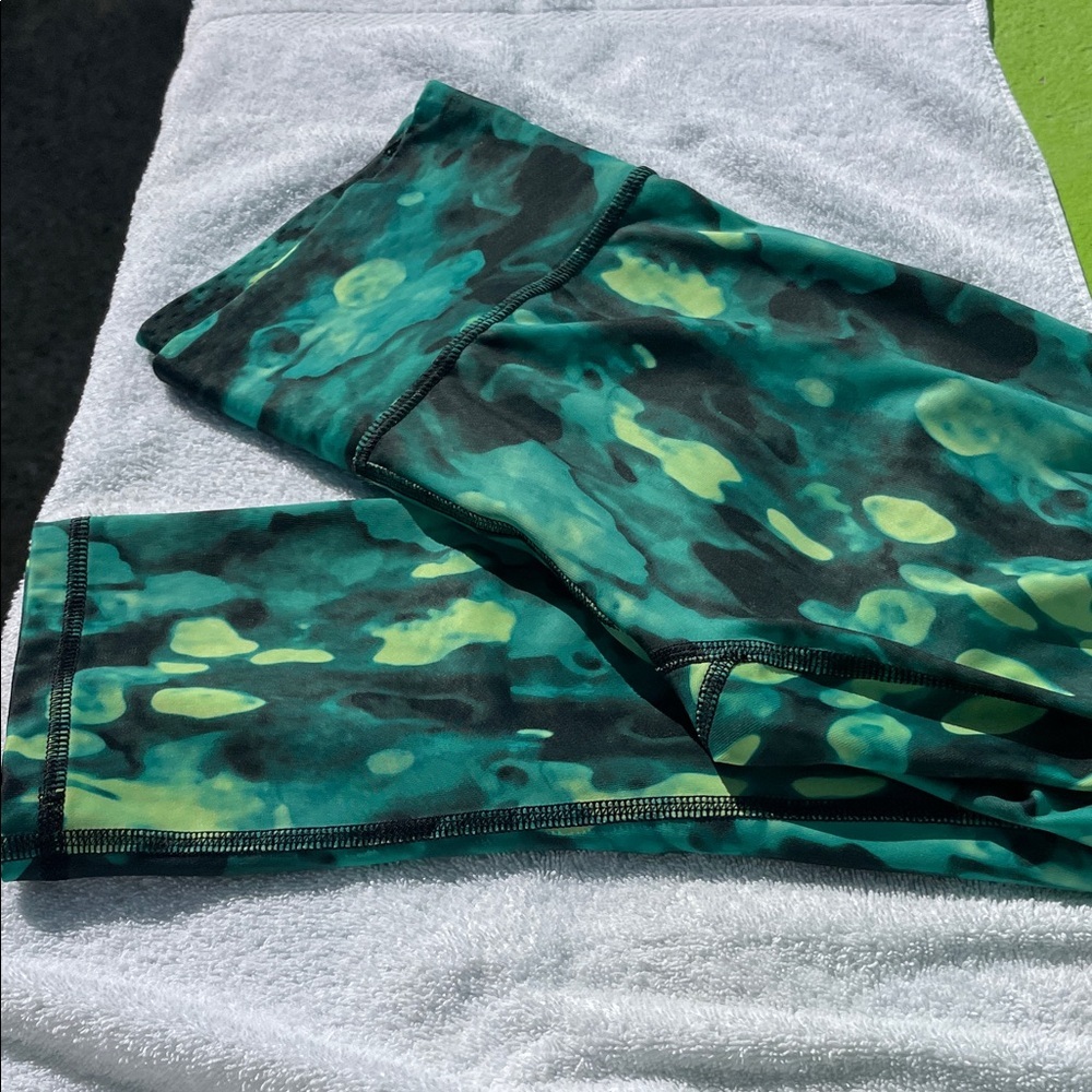 Champion Green and Lime Patterned Leggings - Picture 7 of 7